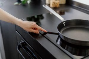 تعویض شیشه اجاق گاز بیمکث 300x200 - صفحه اصلی